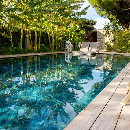 Cunda Pıer Oda ve Kahvaltı Ayvalı